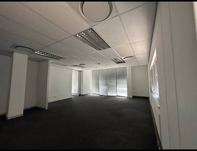 375M² OFFICE TO LET IN CENTURION CENTRAL